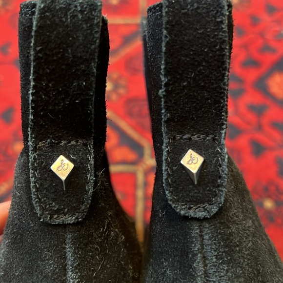 Sam Edelman Black Suede Chelsea Boot - 6.5 - Picture 9 of 11